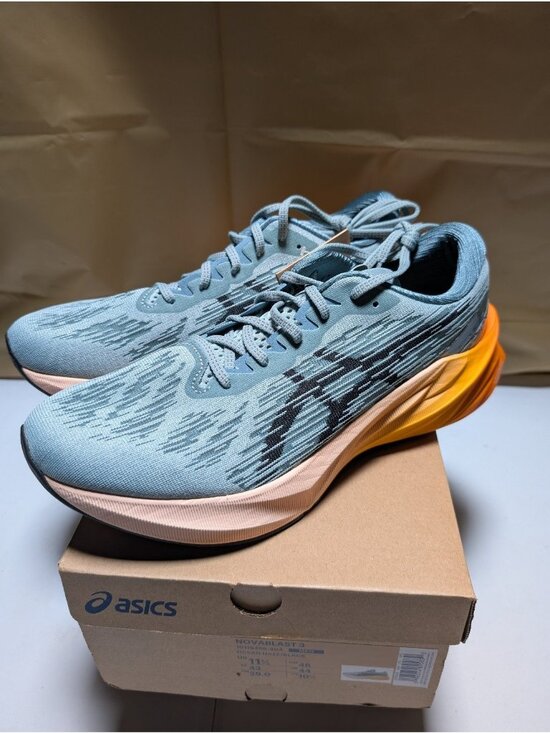 ASICS Novablast 3 Men’s Running Shoes Ocean Haze Yellow 1011B458 Size 11.5 main image 4